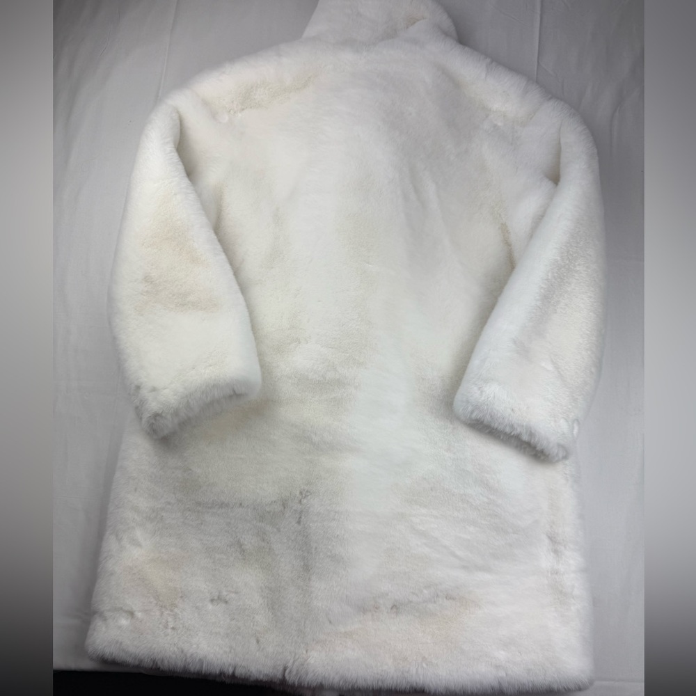 More To Come Elaine Faux Fur Coat in Winter White size Small - Picture 7 of 9